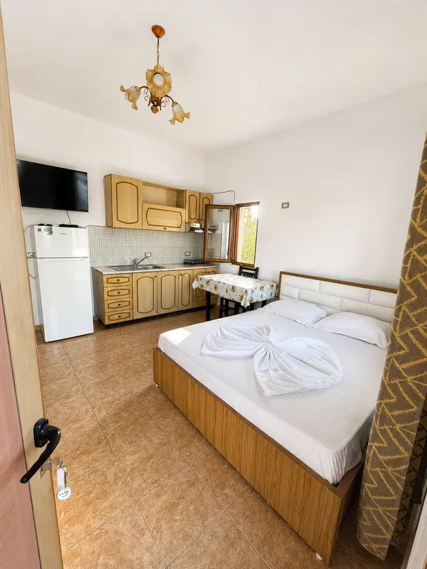 Apartment 5 — photo 1